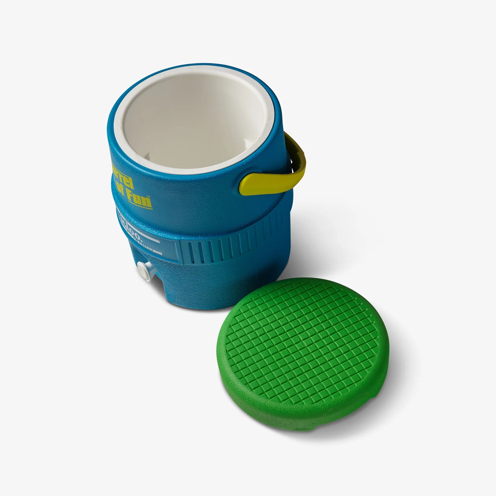 Igloo Coolers Retro Barrel of Fun 2 Gallon Jug - Image 64
