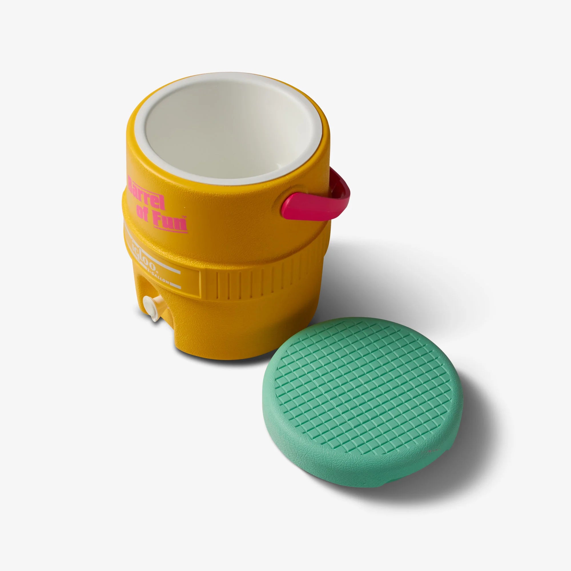 Igloo Coolers Retro Barrel of Fun 2 Gallon Jug - Image 60